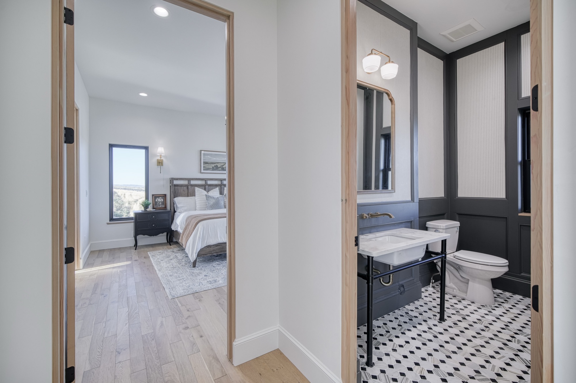 The 2024 Parade Home, Ammon ID — primary bath