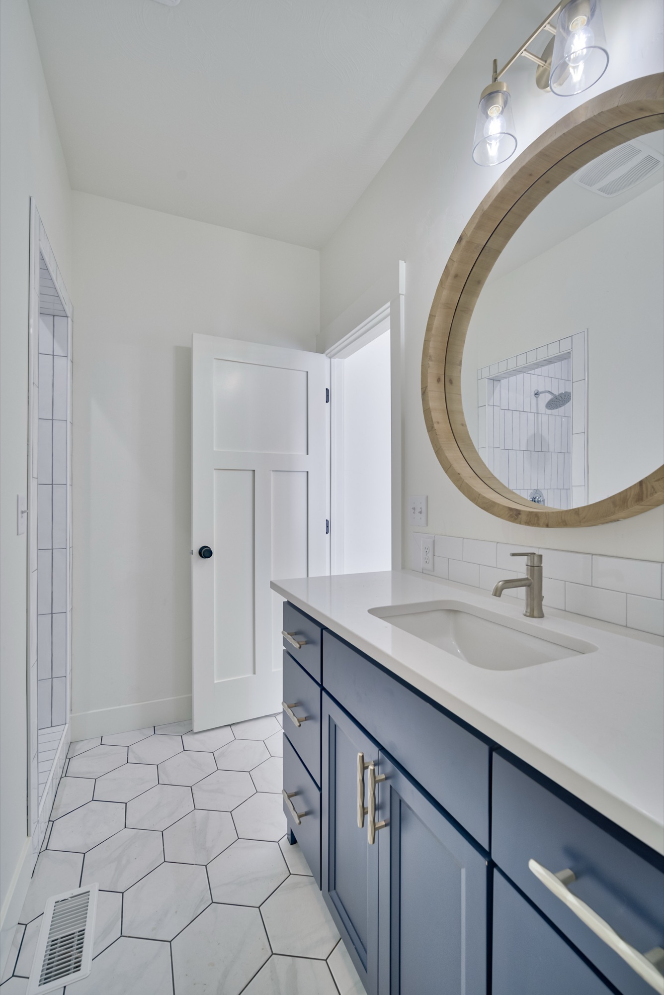 3095 Chartwell Gardens, Idaho Falls ID — finishing detail