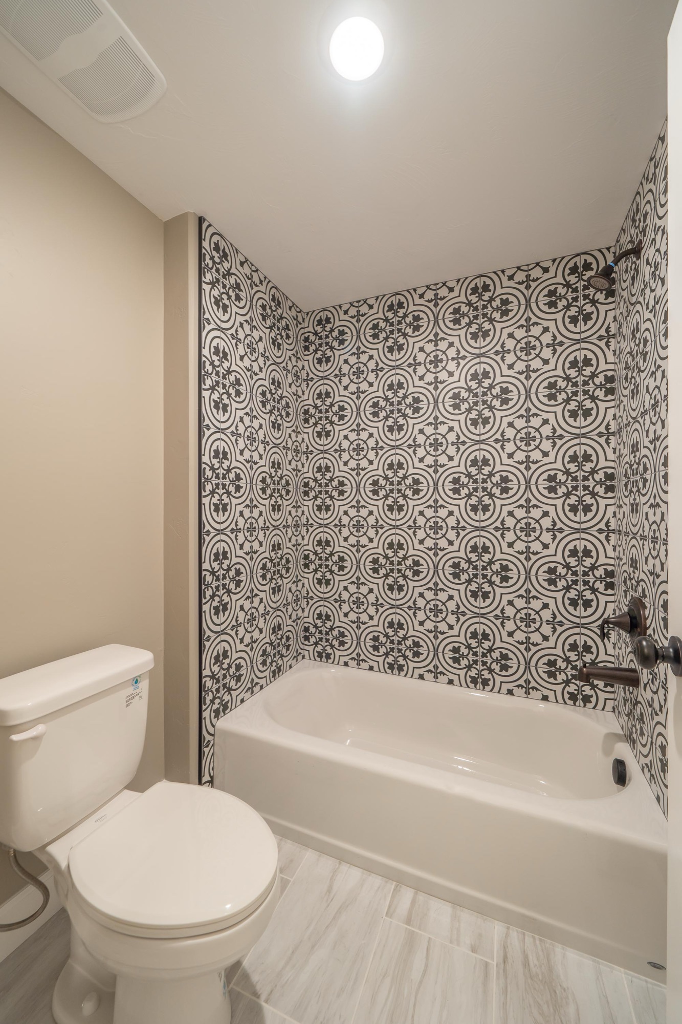 Crown Crescent, Idaho Falls ID — living space