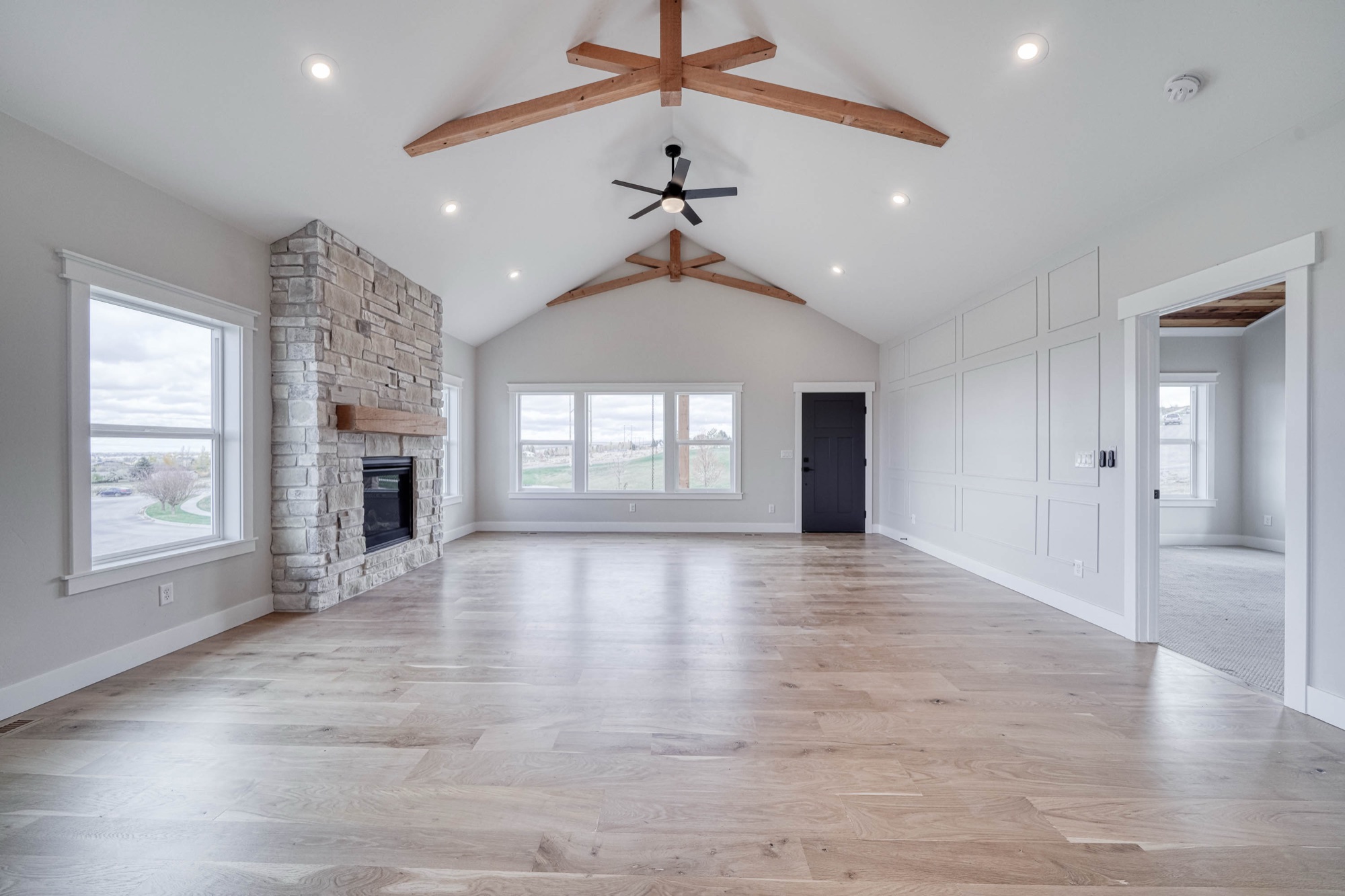 Mansion Hill, Ammon ID — great room