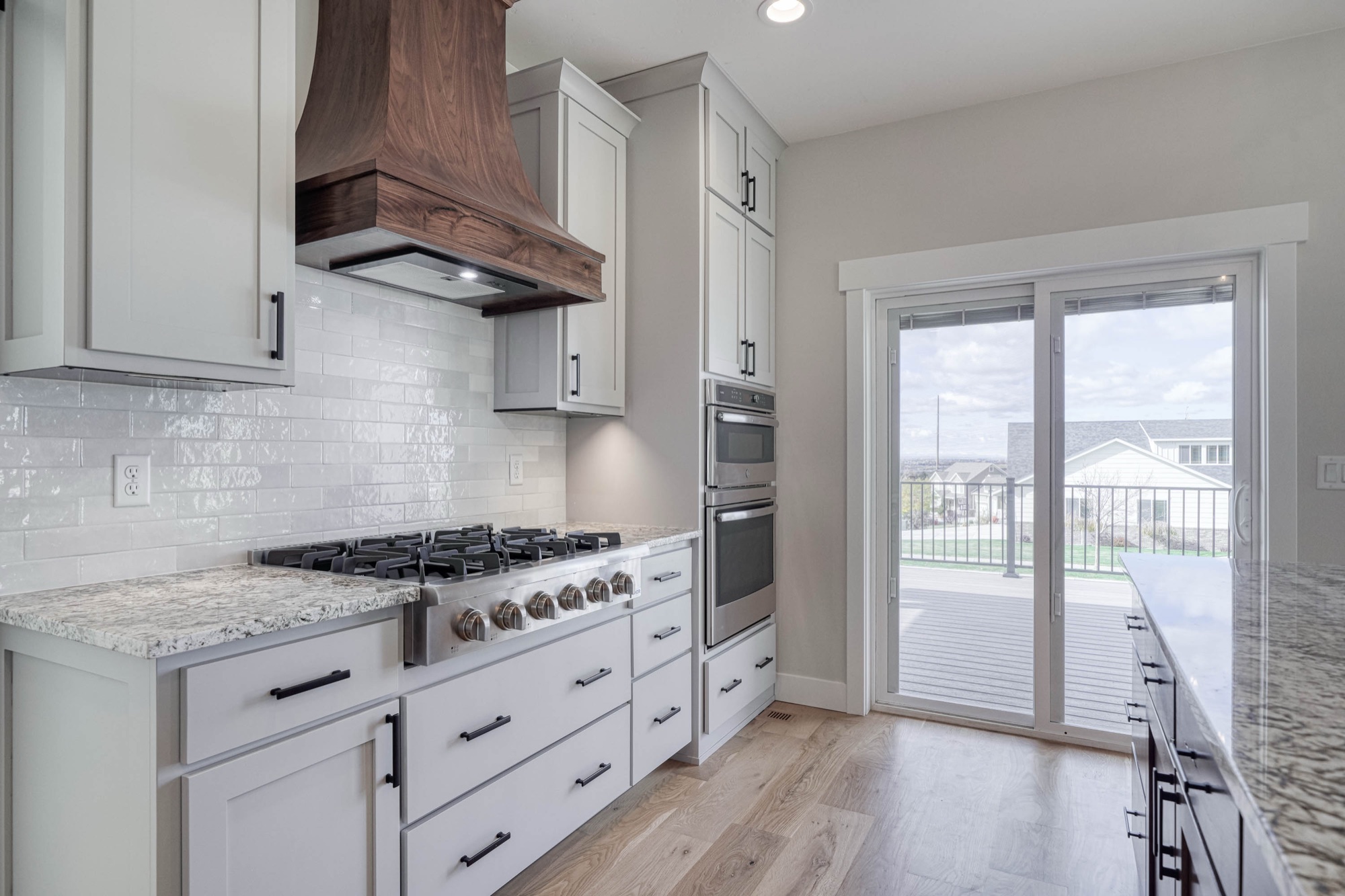 Mansion Hill, Ammon ID — kitchen