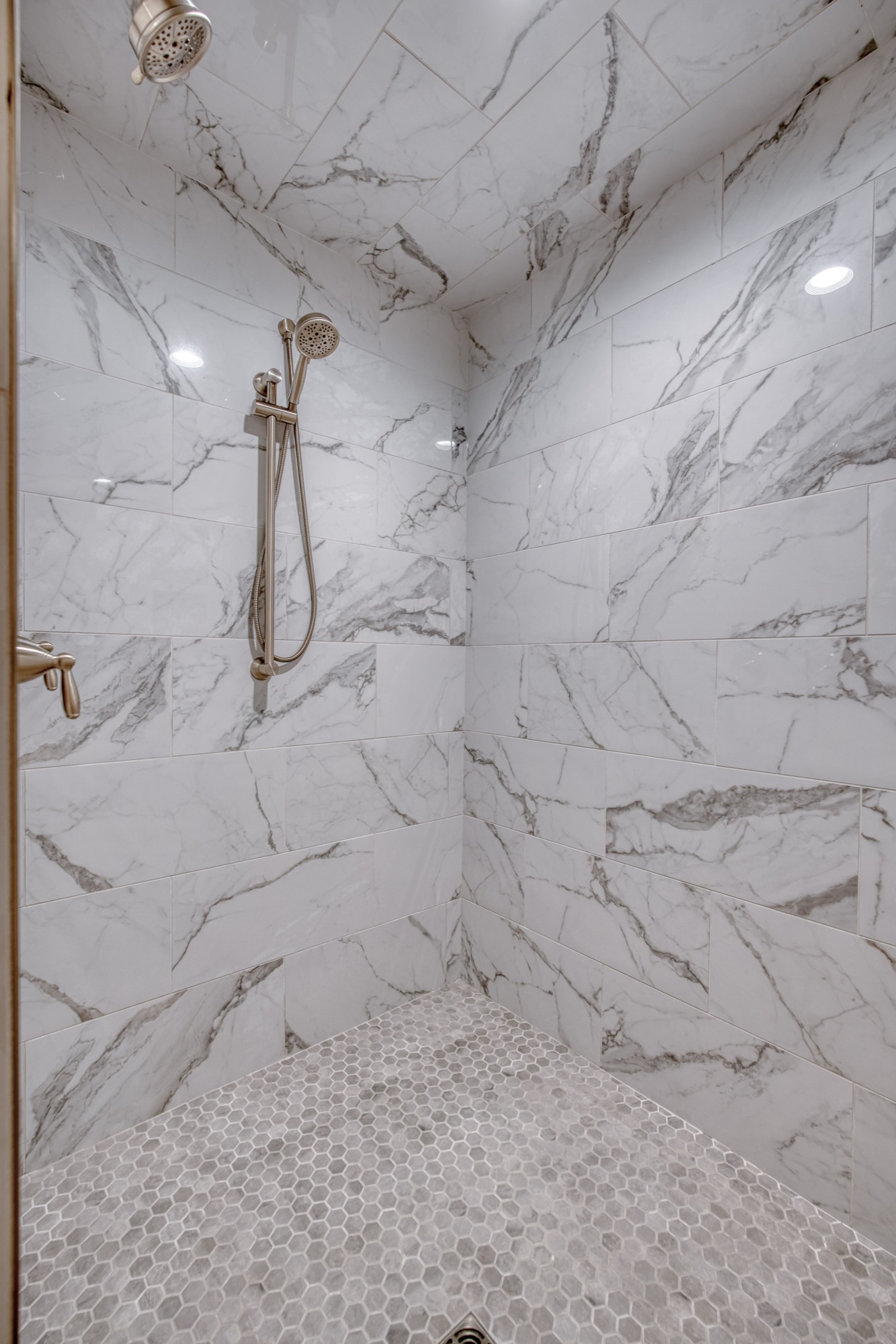 7950 Riverfront, Idaho Falls ID — living space