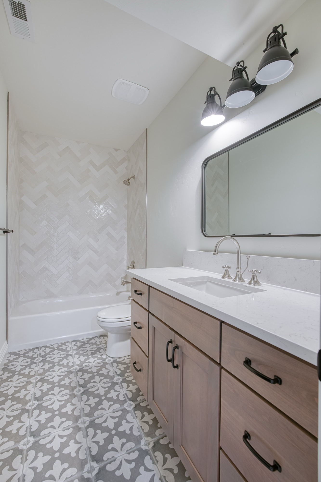 7950 Riverfront, Idaho Falls ID — outdoor space