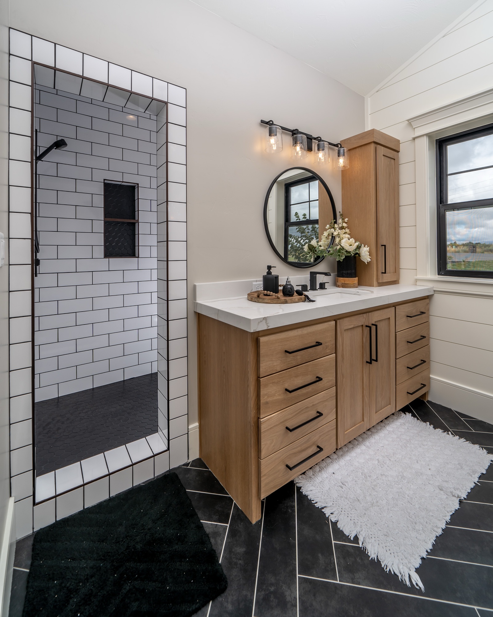 Silver Spur Loop, Idaho Falls ID — primary bath