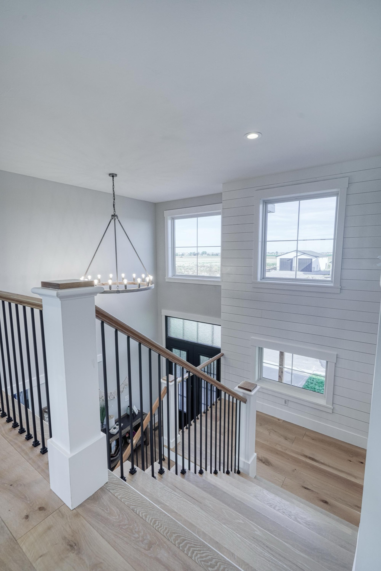 Snake River Estate, Shelley ID — living space