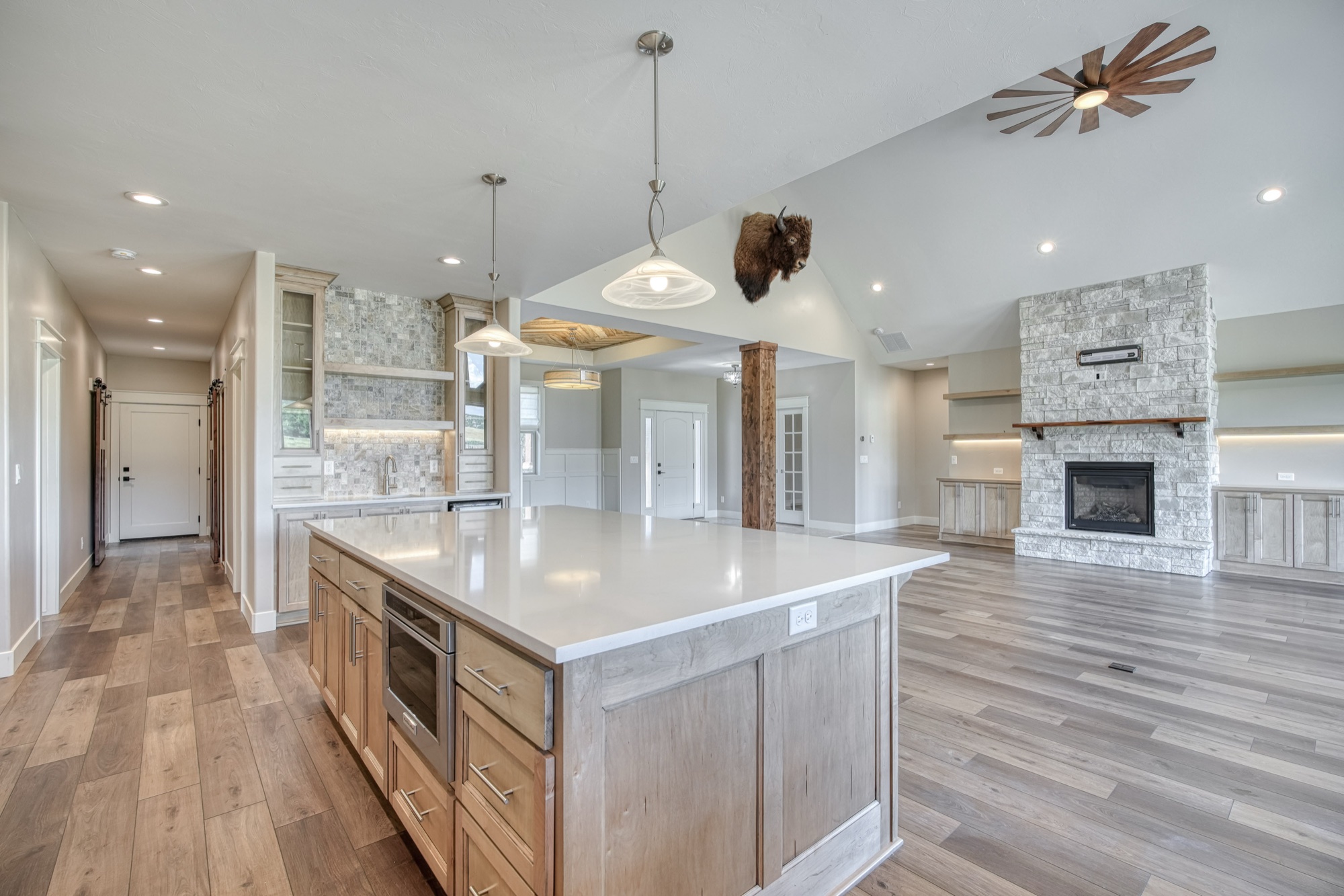 14193 S 1st East, Idaho Falls ID — great room
