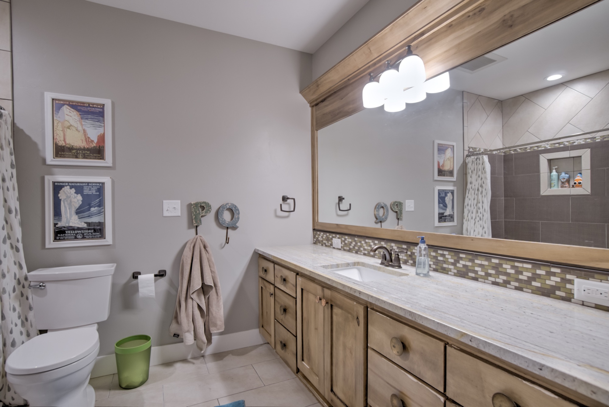 Straight Arrow, Idaho Falls ID — interior detail